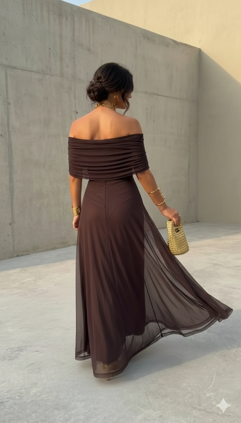 Uma – Dlouhé Splývavé Šaty s Elegantním Designem